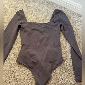 Aritzia Babaton contour square neck bodysuit Small